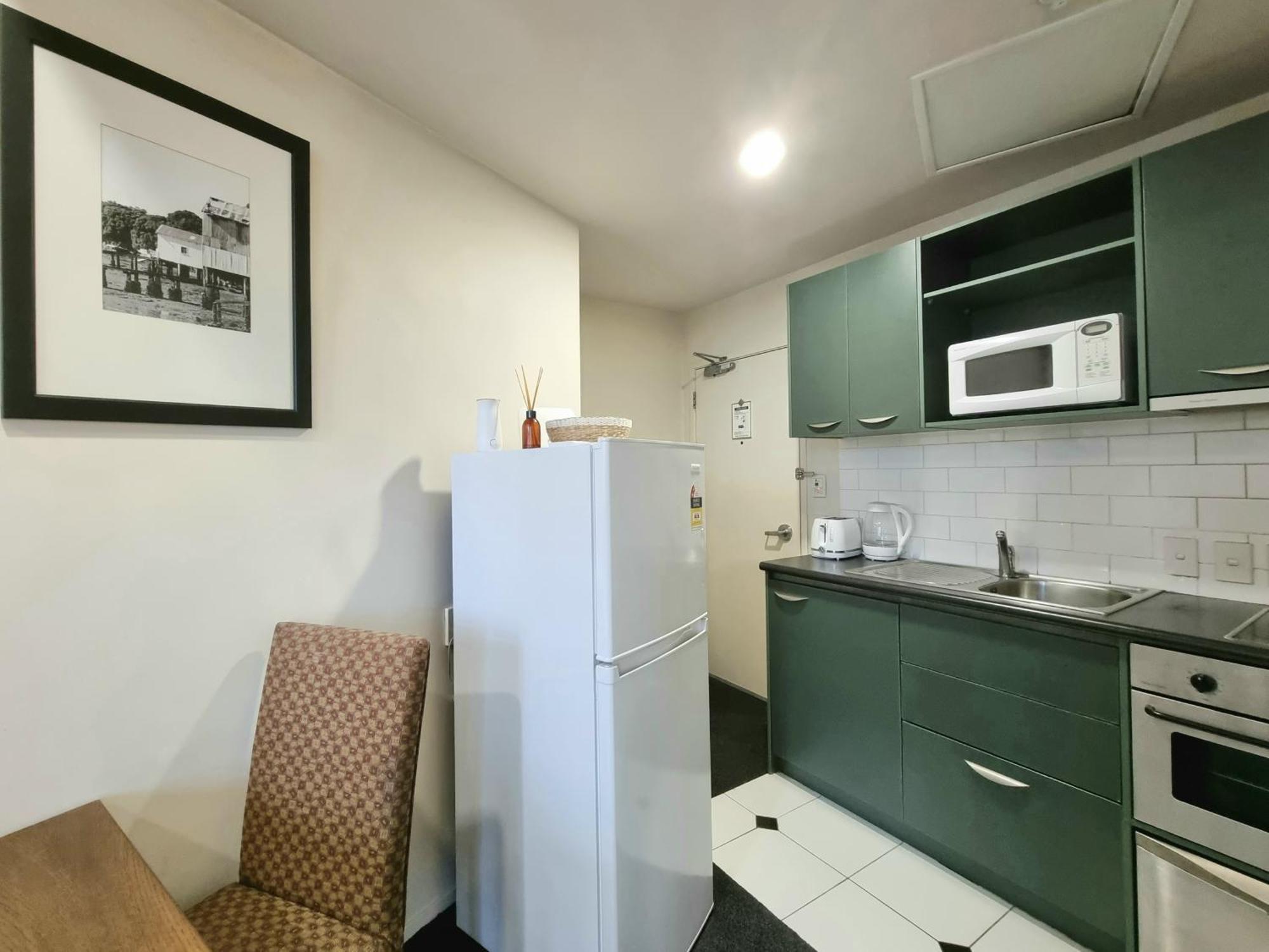 Urban Deco Apartment On Queen Street Auckland Pokój zdjęcie