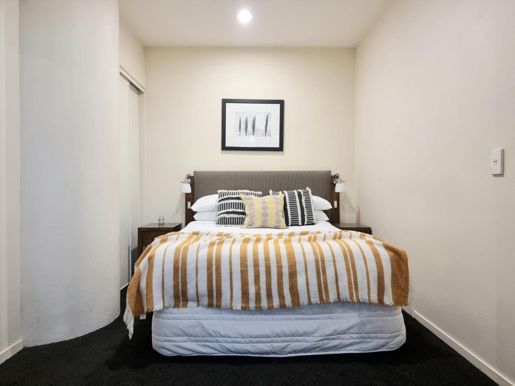 Urban Deco Apartment On Queen Street Auckland Pokój zdjęcie